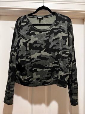 Express Women’s Olive & Black Camo Long-Sleeve Pullover and jog pants set